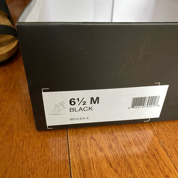 BCBG wedge heels size 6 1/2. Worn once. Still have box it came in. - Picture 4 of 4